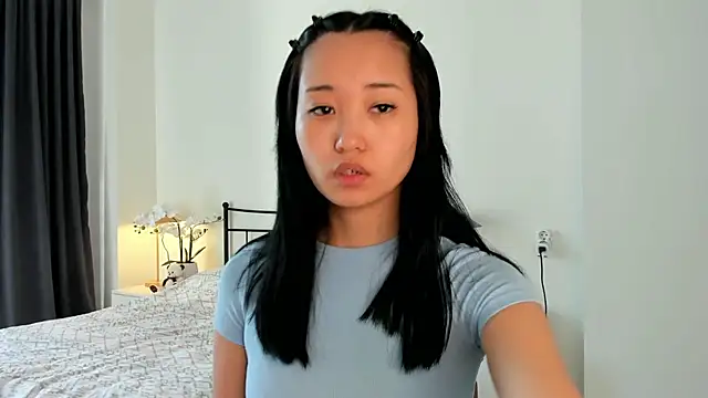 Snapshot of julias_tapes chatting on March 2025 05:56:01 AM julias tapes online show from March 2025 05:56:01 AM