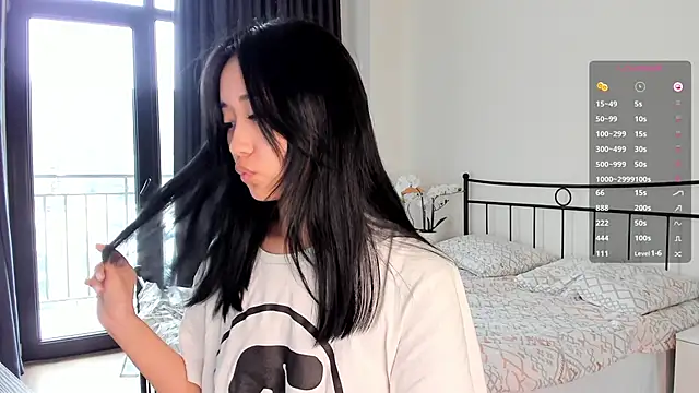 Snapshot of julias_tapes chatting on March 2025 07:25:02 AM julias tapes online show from March 2025 07:25:02 AM