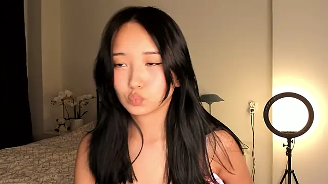 Snapshot of julias_tapes chatting on March 2025 08:40:01 PM julias tapes online show from March 2025 08:40:01 PM