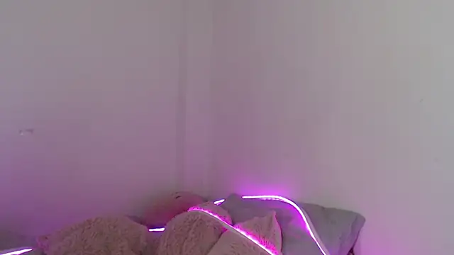 SweetSofty online show from November 2025 09:59:01 PM