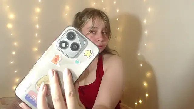 Snapshot of SweetSofty chatting on March 2026 10:40:01 PM SweetSofty online show from March 2026 10:40:01 PM