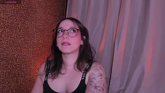 Apartment28 online show from May 2026 02:06:01 AM