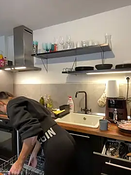 Snapshot of spottyyy chatting on January 2025 10:48:02 AM spottyyy online show from January 2025 10:48:02 AM