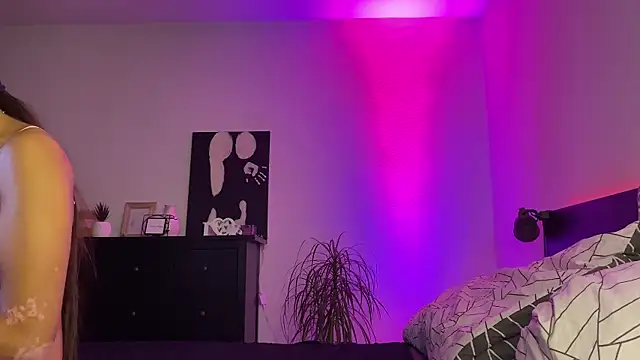 Snapshot of spottyyy chatting on September 2025 06:42:01 PM spottyyy online show from September 2025 06:42:01 PM