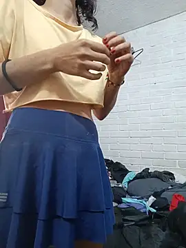 Snapshot of valeriaswang_Lucas chatting on December 2025 07:10:01 PM valeriaswang Lucas online show from December 2025 07:10:01 PM