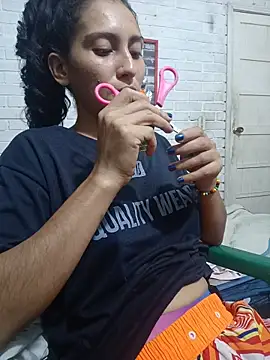 Snapshot of valeriaswang_Lucas chatting on January 2026 01:19:01 AM valeriaswang Lucas online show from January 2026 01:19:01 AM