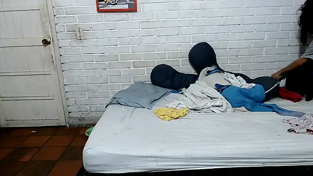 Snapshot of valeriaswang_Lucas chatting on February 2026 02:59:02 PM valeriaswang Lucas online show from February 2026 02:59:02 PM