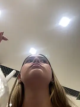 sofia henaok online show from March 2025 06:45:02 PM