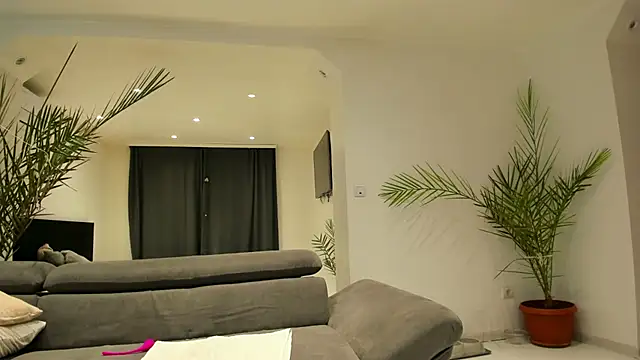 Snapshot of MissPanthera chatting on February 2025 02:14:02 PM MissPanthera online show from February 2025 02:14:02 PM