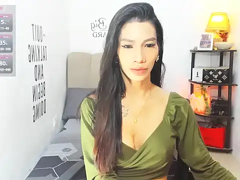 Trixie Mattel21 online show from March 2026 10:49:01 PM