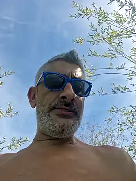 cuci45 online show from September 2025 11:56:02 AM