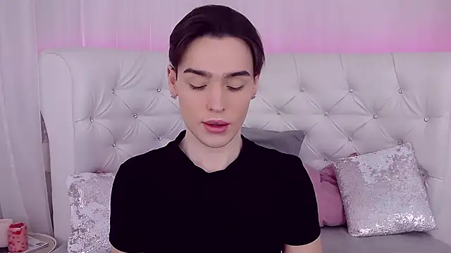 RobbyCharming online show from February 2025 07:44:01 PM