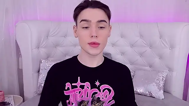 RobbyCharming online show from March 2025 07:48:01 PM