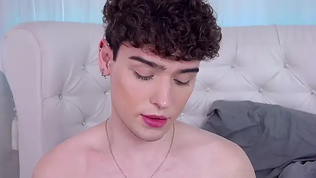 RobbyCharming online show from November 2025 03:45:01 PM