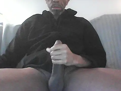 Malcomvs97 online show from March 2026 06:06:01 AM