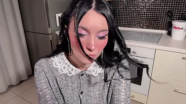 ariel aspen online show from September 2025 09:52:02 PM