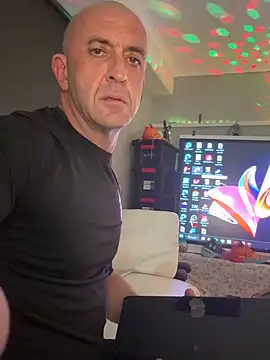 OSIRlS online show from September 2025 02:39:02 PM