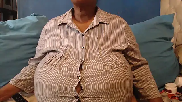 CUTEFIRMMELONSS online show from February 2026 10:29:01 AM