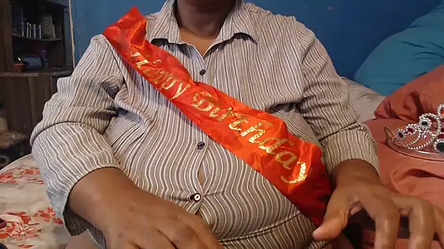 CUTEFIRMMELONSS online show from February 2026 11:59:01 AM