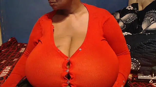 Snapshot of CUTEFIRMMELONSS chatting on March 2026 07:29:01 PM CUTEFIRMMELONSS online show from March 2026 07:29:01 PM