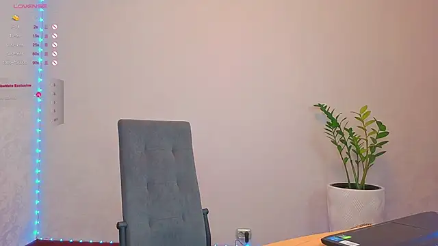 LovlyBambi online show from September 2025 11:22:02 AM