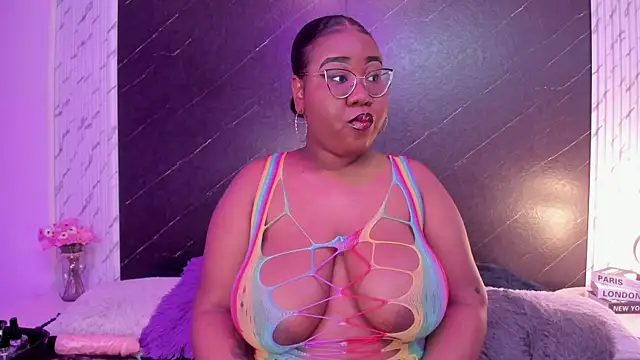 Snapshot of Darnellqueen chatting on September 2025 03:52:01 AM Darnellqueen online show from September 2025 03:52:01 AM