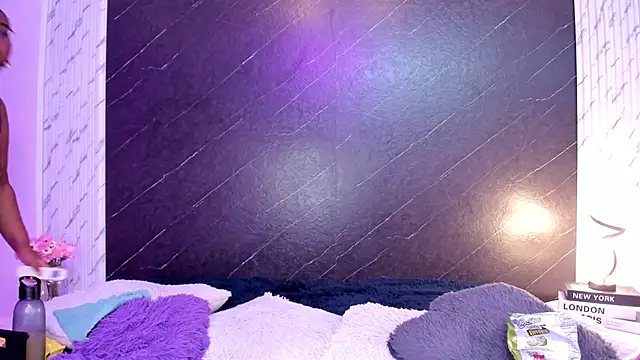 Snapshot of Darnellqueen chatting on October 2025 03:59:02 AM Darnellqueen online show from October 2025 03:59:02 AM