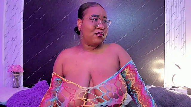 Snapshot of Darnellqueen chatting on November 2025 03:51:02 AM Darnellqueen online show from November 2025 03:51:02 AM