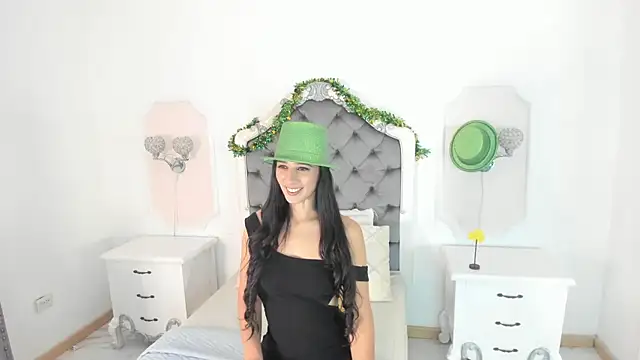 Valentina Ross  online show from March 2026 12:19:01 PM