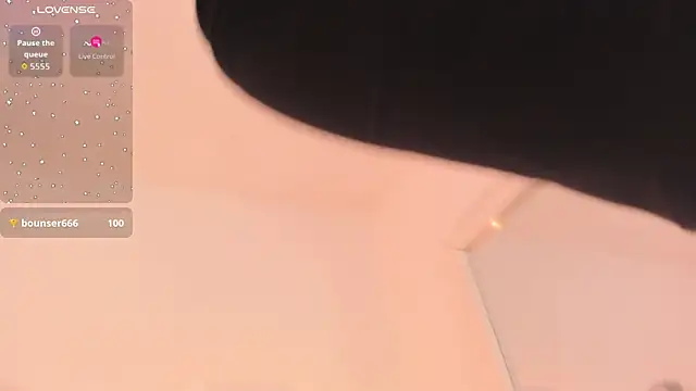 Valentina Ross  online show from April 2026 12:11:02 PM