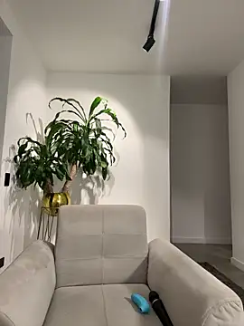 EllaSanz  online show from March 2025 09:32:02 PM