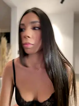 EllaSanz  online show from September 2025 10:47:01 PM