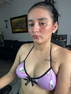 Snapshot of Lucia-Candy chatting on March 2025 12:51:01 AM Lucia-Candy online show from March 2025 12:51:01 AM