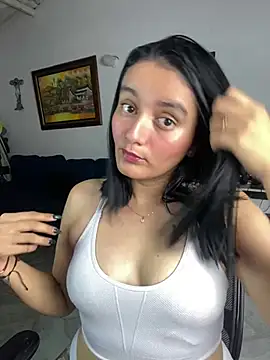 Snapshot of Lucia-Candy chatting on March 2025 01:13:01 AM Lucia-Candy online show from March 2025 01:13:01 AM