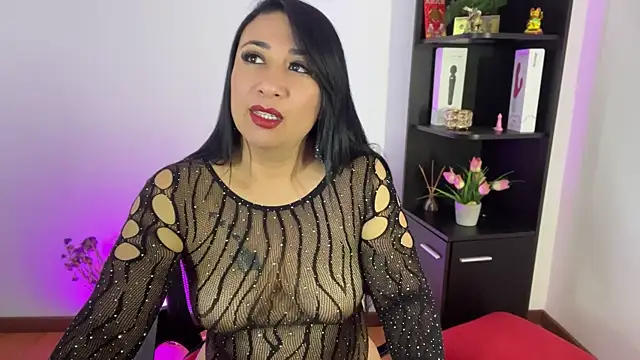 Karina Yang online show from July 2026 08:33:02 PM