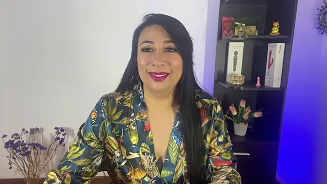 Karina Yang online show from July 2026 12:47:01 PM