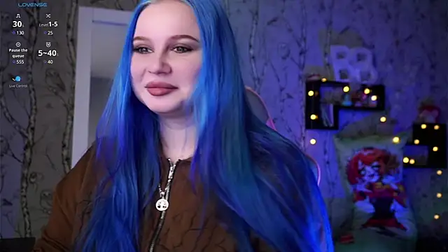 Snapshot of Moon_Valkyrie chatting on December 2024 11:07:02 AM Moon Valkyrie online show from December 2024 11:07:02 AM