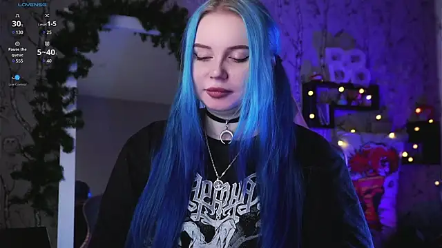 Snapshot of Moon_Valkyrie chatting on January 2025 04:45:01 AM Moon Valkyrie online show from January 2025 04:45:01 AM