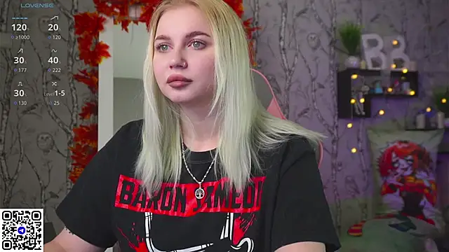 Snapshot of Moon_Valkyrie chatting on November 2025 08:14:02 AM Moon Valkyrie online show from November 2025 08:14:02 AM