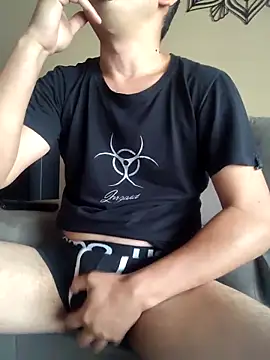 LuqenZo online show from April 2026 07:07:01 PM