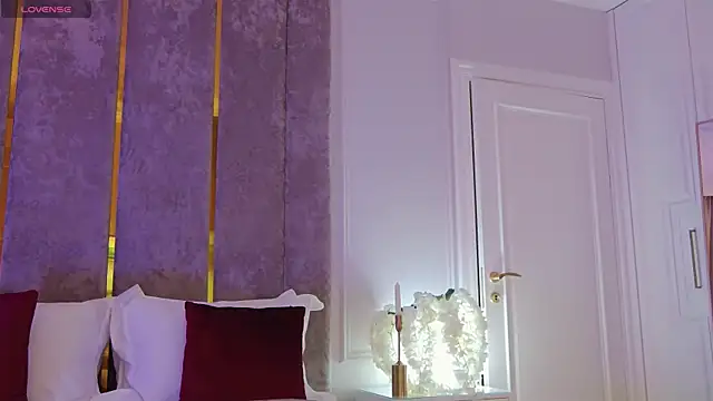 Snapshot of MilaDYstarlight chatting on March 2025 11:42:01 PM MilaDYstarlight online show from March 2025 11:42:01 PM