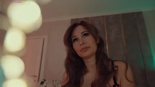 Snapshot of MilaDYstarlight chatting on October 2025 08:28:02 PM MilaDYstarlight online show from October 2025 08:28:02 PM