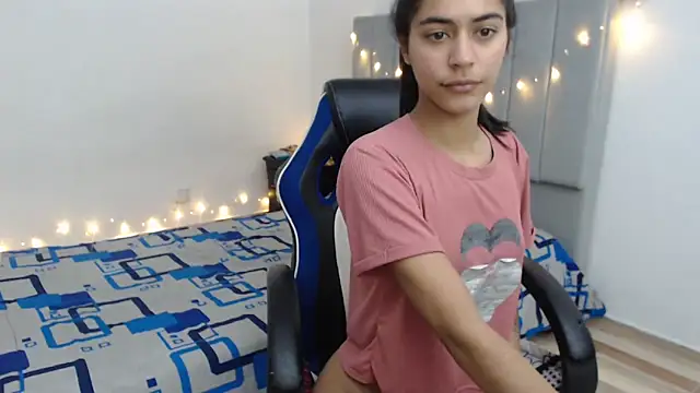 Snapshot of imSophia chatting on March 2025 08:41:02 PM imSophia online show from March 2025 08:41:02 PM