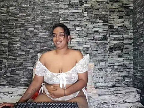 Xindias fantasyX online show from May 2026 06:47:02 PM