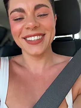 LukeLouHarvey online show from October 2025 04:31:02 AM