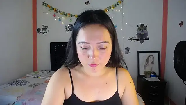 naughty girl 4u online show from January 2025 03:55:01 PM