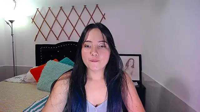 naughty girl 4u online show from September 2025 02:06:01 PM