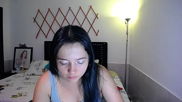 naughty girl 4u online show from September 2025 08:32:01 PM