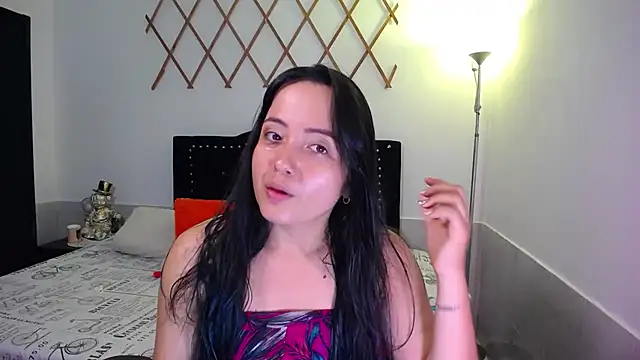 naughty girl 4u online show from October 2025 02:48:01 PM