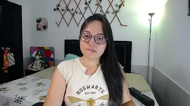 naughty girl 4u online show from May 2026 06:36:02 PM
